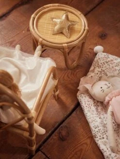 Chaise + Table Poupon En Rotin Beige - Vertbaudet -Magasin De Jouets chaise table poupon en rotin 3