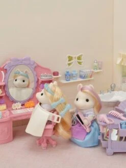 La Maman Poney Et Son Kit De Coiffure - SYLVANIAN FAMILIES Blanc - Sylvanian -Magasin De Jouets la maman poney et son kit de coiffure sylvanian families 4